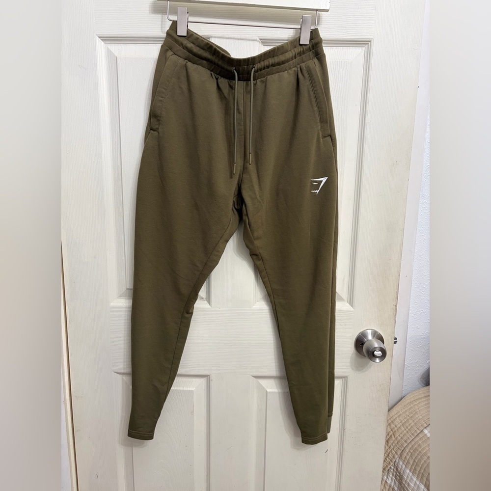 Gymshark Critical Zip Joggers in olive green. Mens size Small